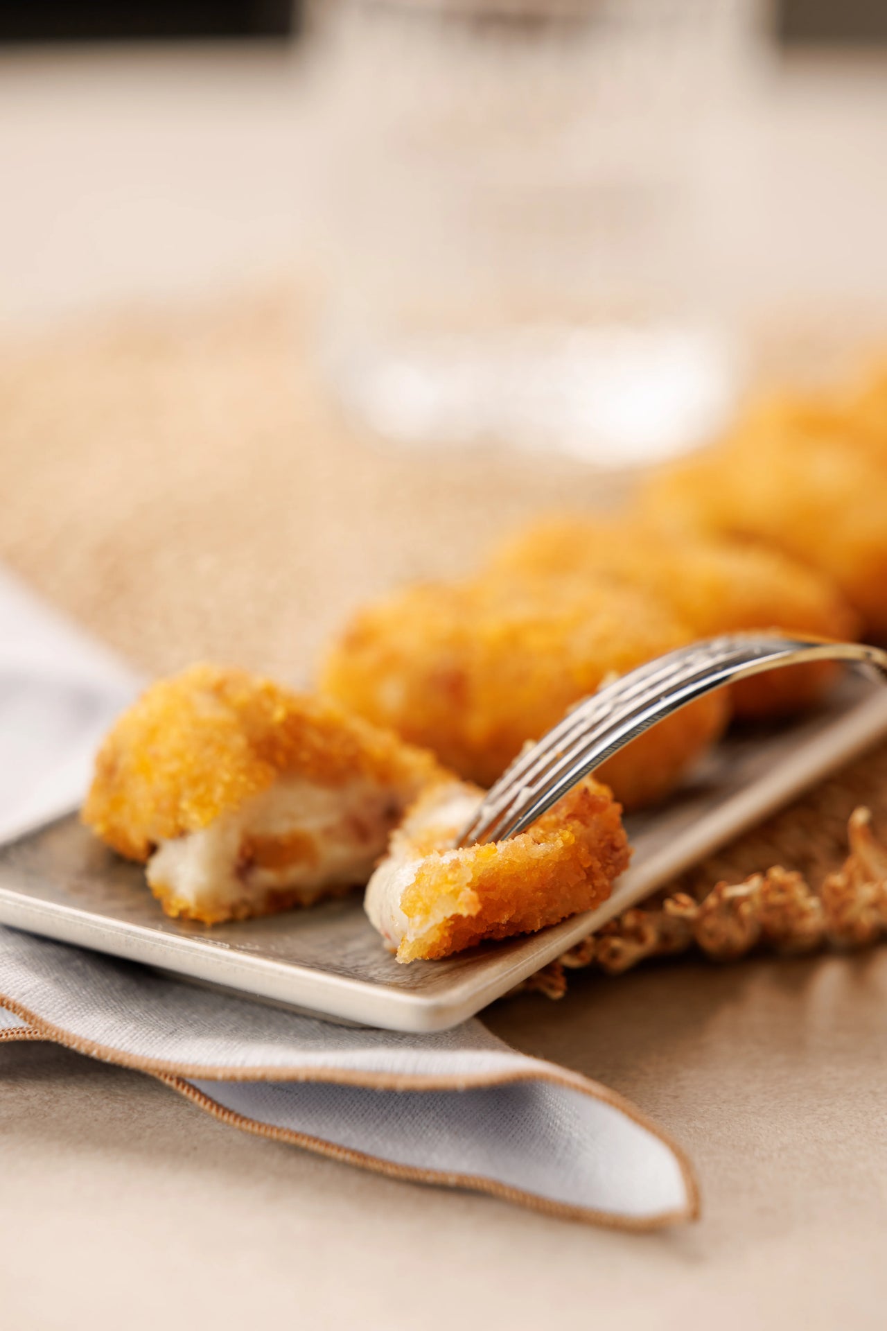 Croquetas Cremosas de Jamón Ibérico en Panko Crujiente (6 uds.) - SAGÓ