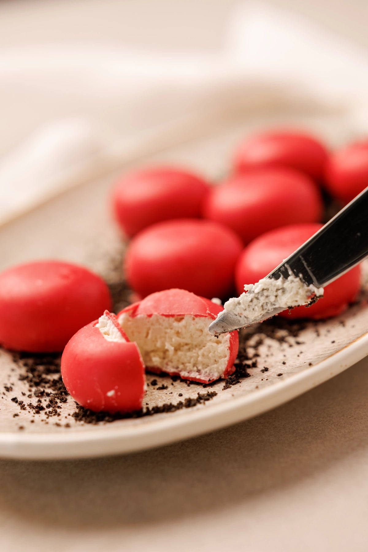 Quesitos "Babybel" de Gorgonzola con Polvo de Aceituna Negra (8 uds.) - SAGÓ
