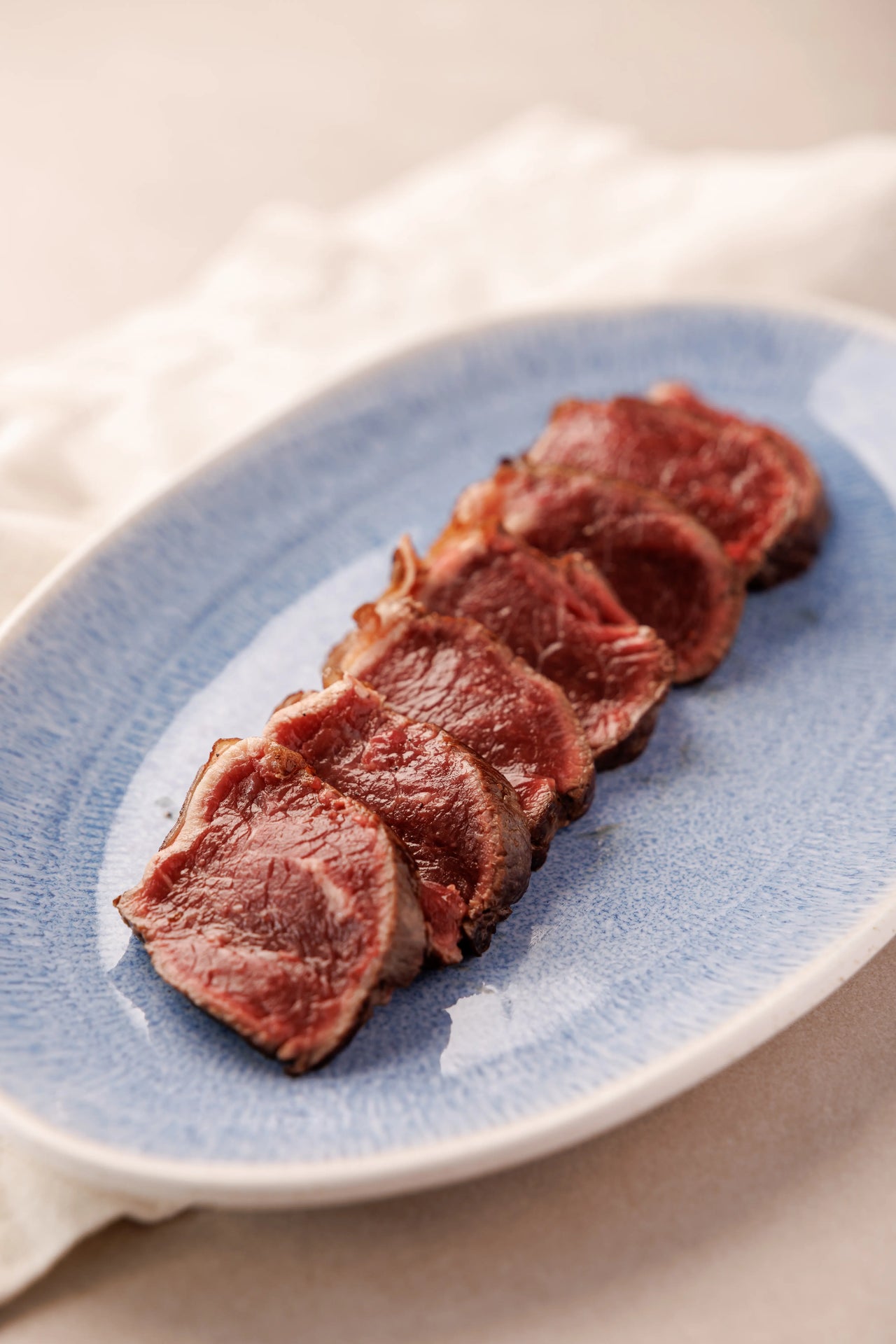 Tataki Marmoleado de Cebona con Salsa Mantequilla Café de París (250 g) - SAGÓ