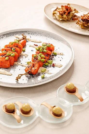 Arranca la noche con sabor: Entrantes gourmet que tus amigos amarán