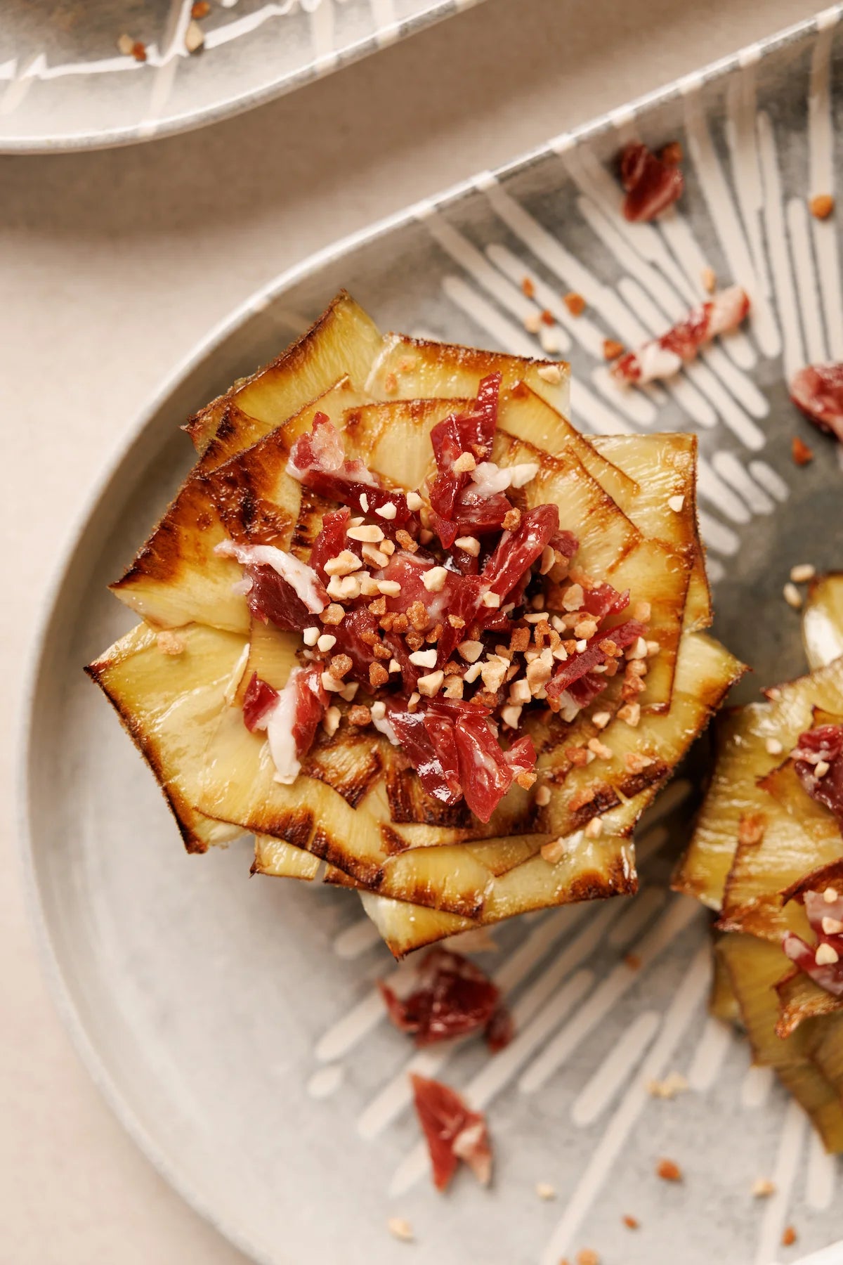 alcachofas con virutas de jamón