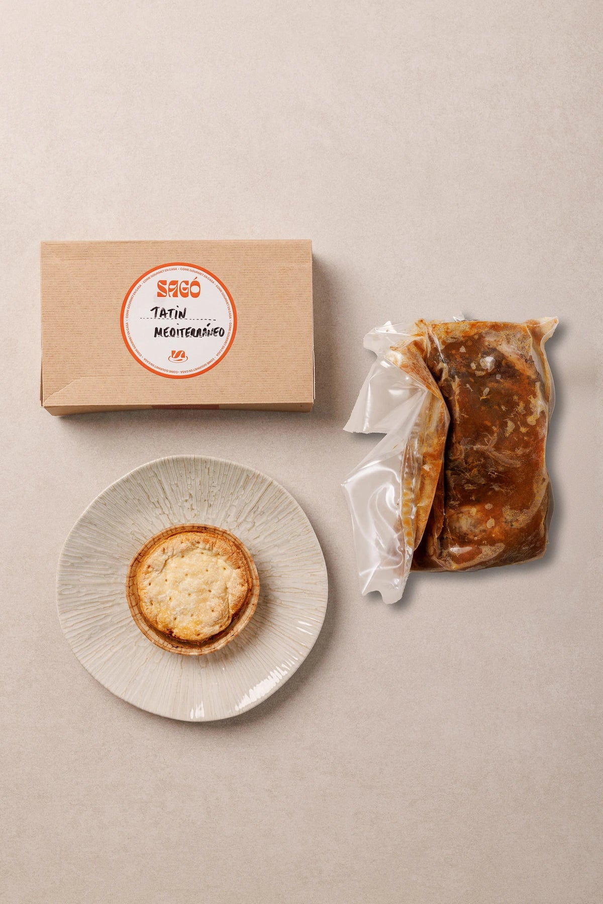 Carrilleras de Cerdo al PX acompañado de Tatín Mediterráneo de Verduras - SAGÓ