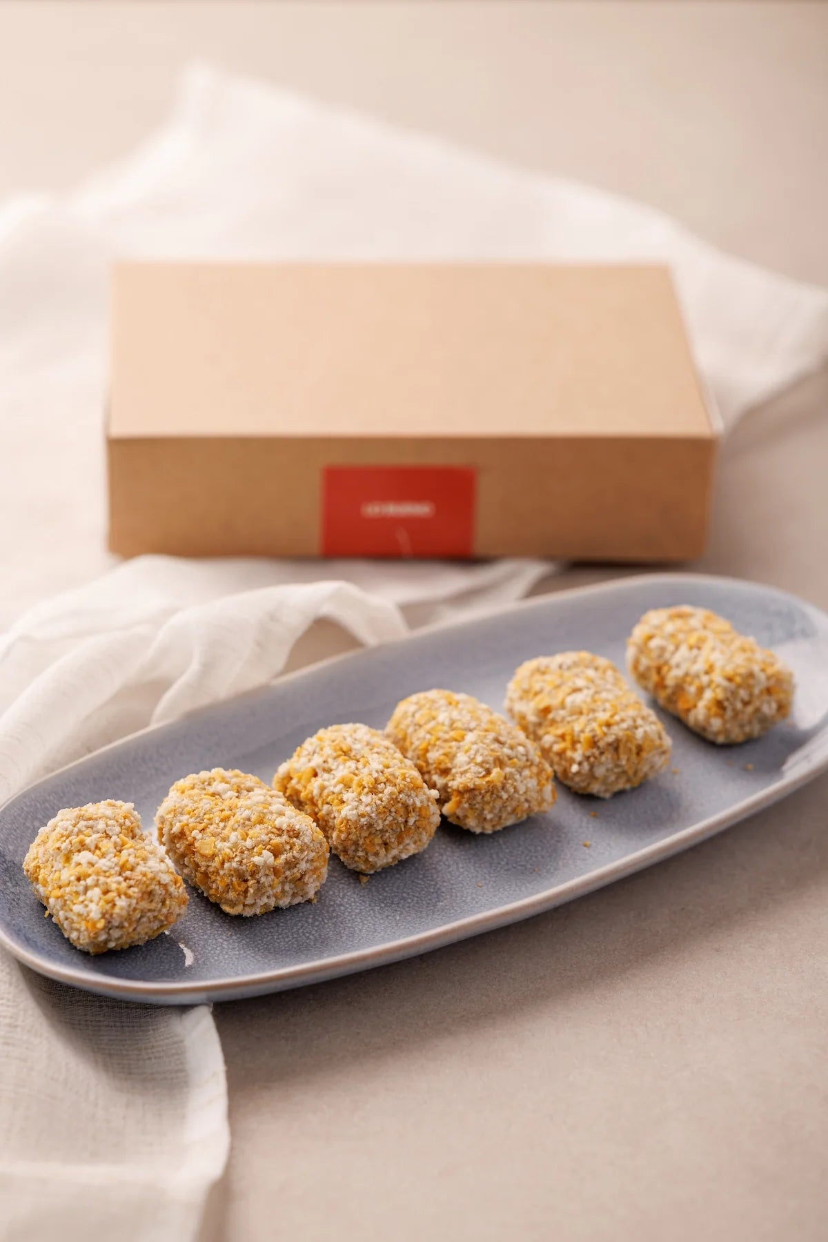 Lo que llega a casa: croquetas cremosas de puchero en panko, con su caja de SAGÓ