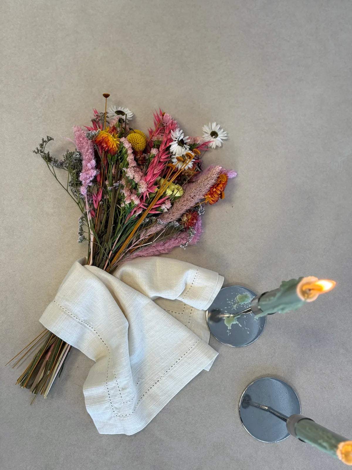 Box San Valentín Momento para 2 + Ramo Arte Floral Preservado: Sagó x Color Pomelo