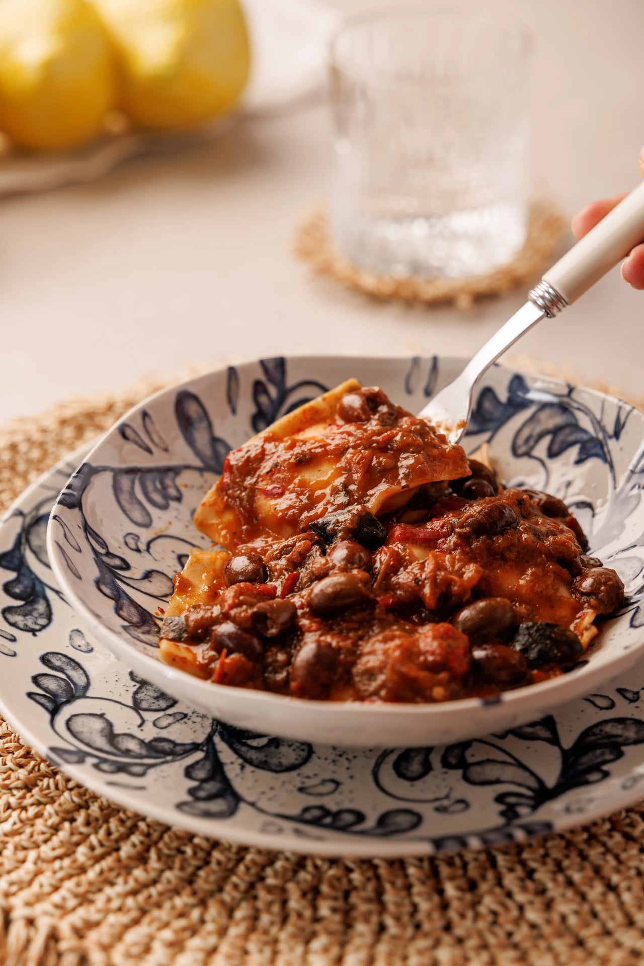 'Lingotto' de Pasta Fresca relleno de Brandada de Bacalao con Auténtica Salsa Caponata Siciliana - SAGÓ